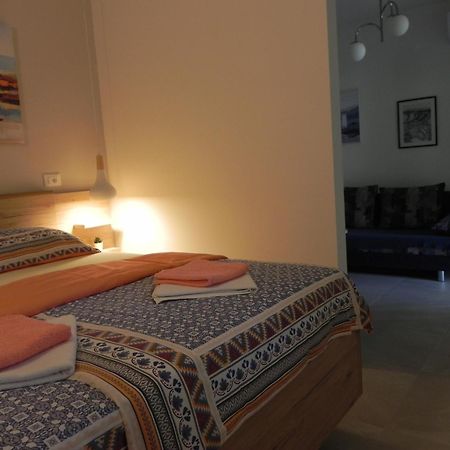 Apartments Katalenic Selce Eksteriør bilde