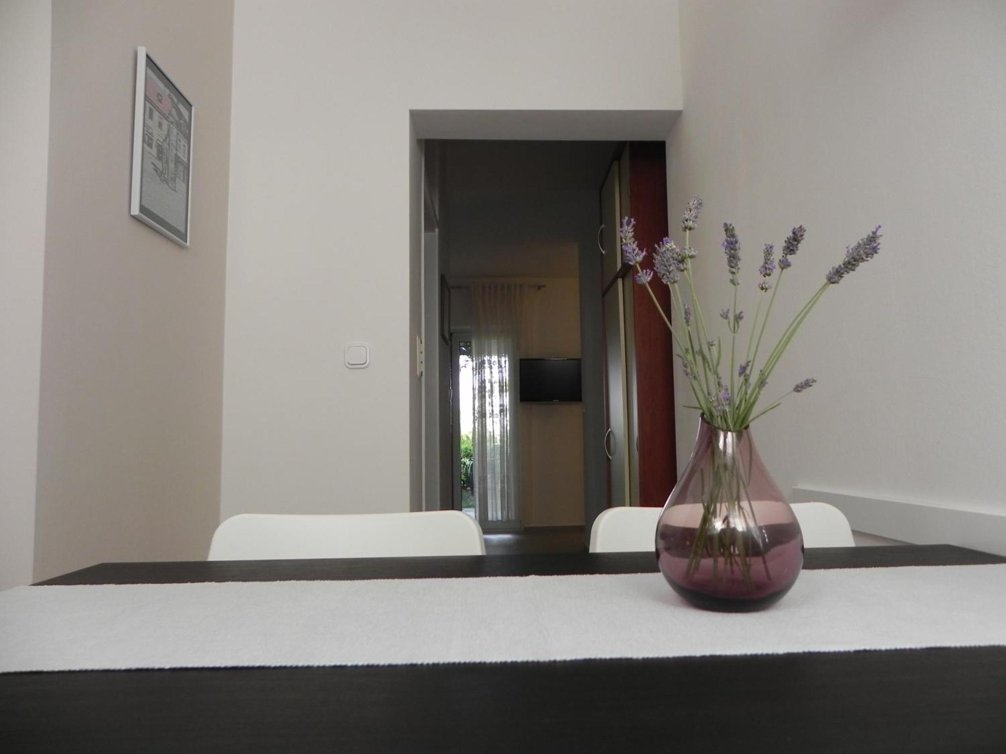 Apartments Katalenic Selce Eksteriør bilde